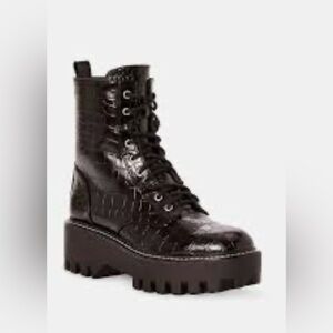 🖤✨Zara Trafaluc Black Lace Up Boots Embossed✨🖤